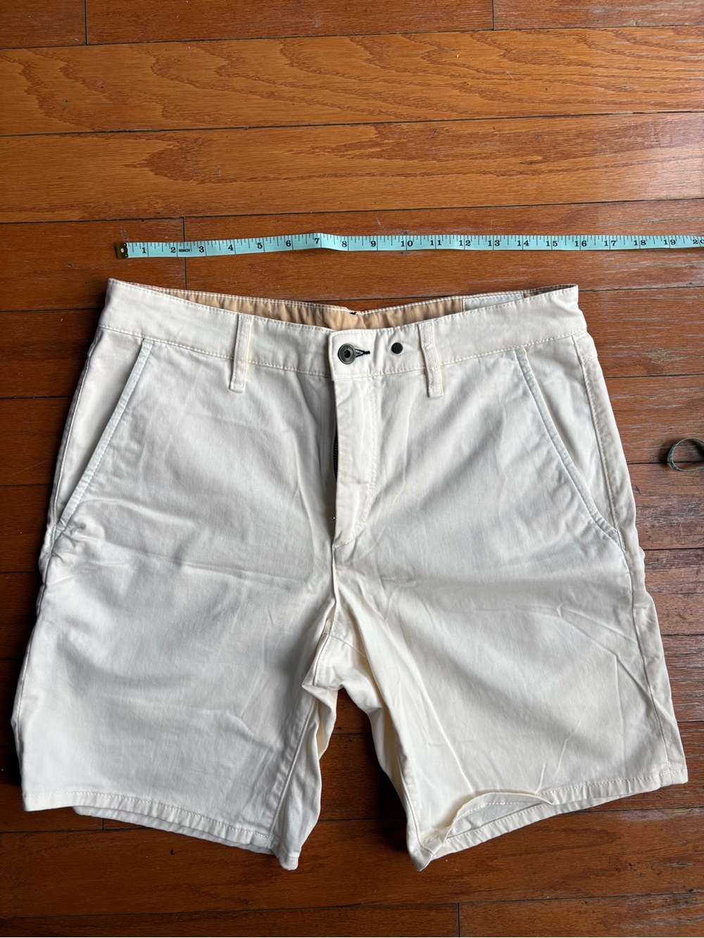 rag & bone Off-White Cotton Cargo Shorts